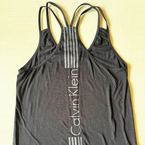 CALVIN KLIEN - Racerback Workout Top - Picture 1 of 3